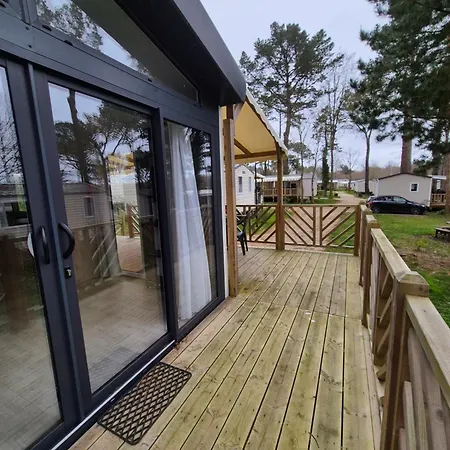 Mobilhome Luxe 40 M2, 4 A 6 Personnes Κάμπινγκ